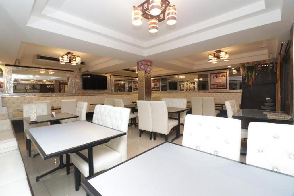 Oyo 253 Kk 11 Boutique Inn Bangkok Exterior photo